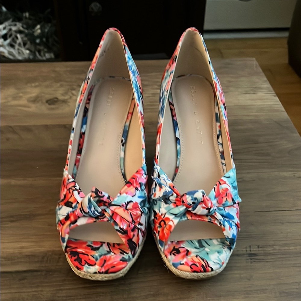Kelly & Katie Red and Blue Heels Elegant Design